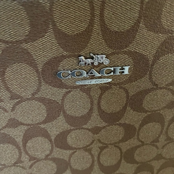 Coach Gallery Tote In Signature Canvas Retro Yellow CH504 NWT - Picture 5 of 13